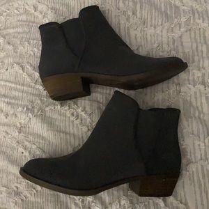 Gray Kensie Booties